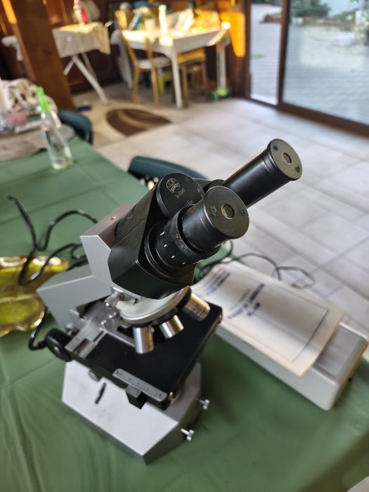 Microscop de laborator ML-4M