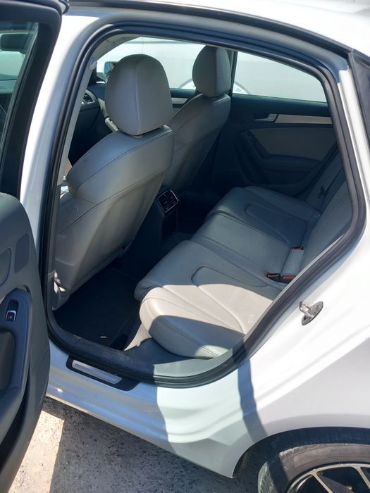 Audi  a4 b8 2012