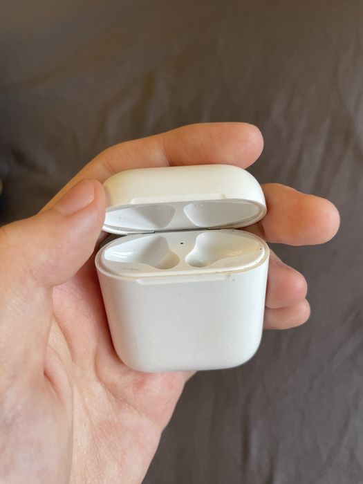 Airpods 1-го поколения