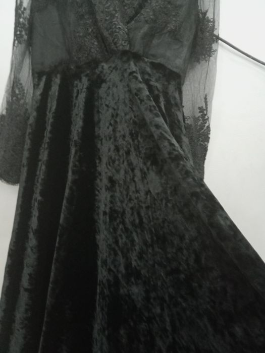 Нарядное платье вечернее