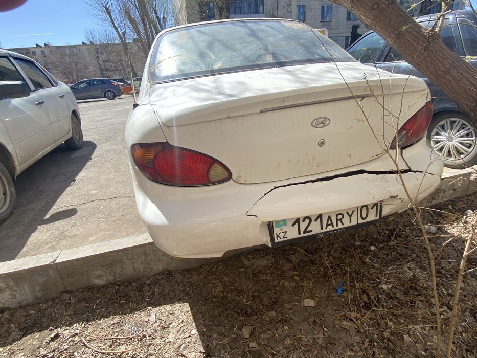 Hyundai avante 1998 года
