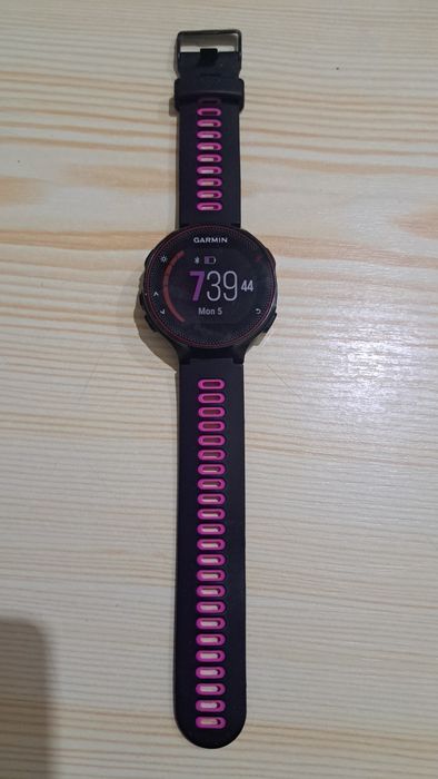 Garmin Forerunner 235