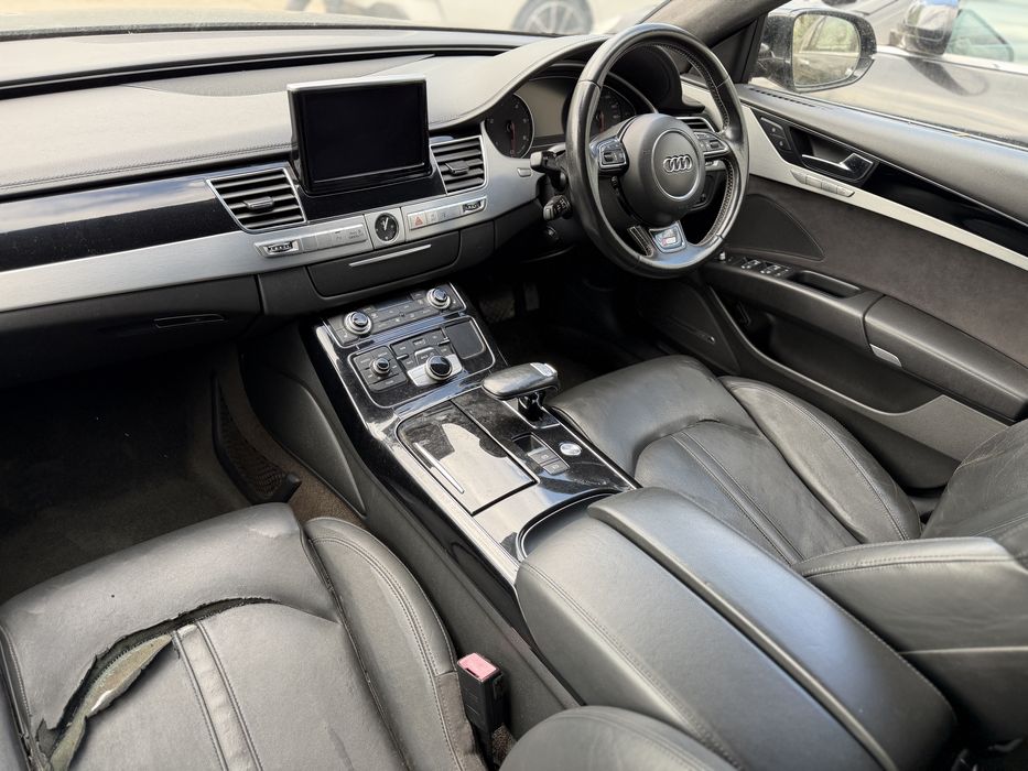 CITESTE ANUNTUL CU ATENTIE - AUDI A8 - 4H / D4 - 4.2 TDI QUATTRO - 4x4 - 2011 - Automat - Euro 5 - 350 CP - Xenon - Led - Inmatriculat in Romania -