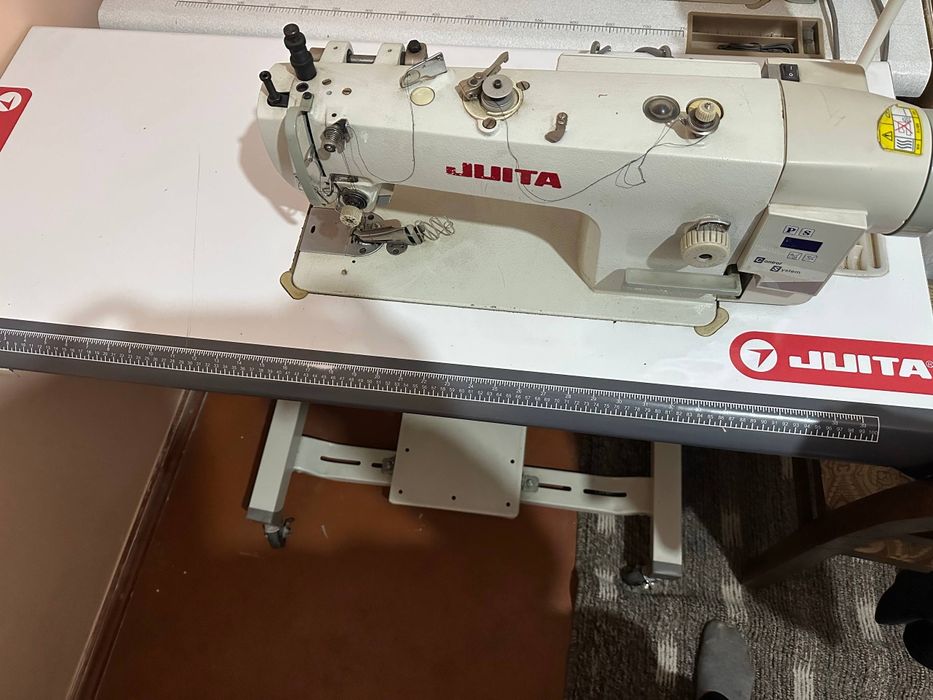 Juita & yinson tikuv mashinasi