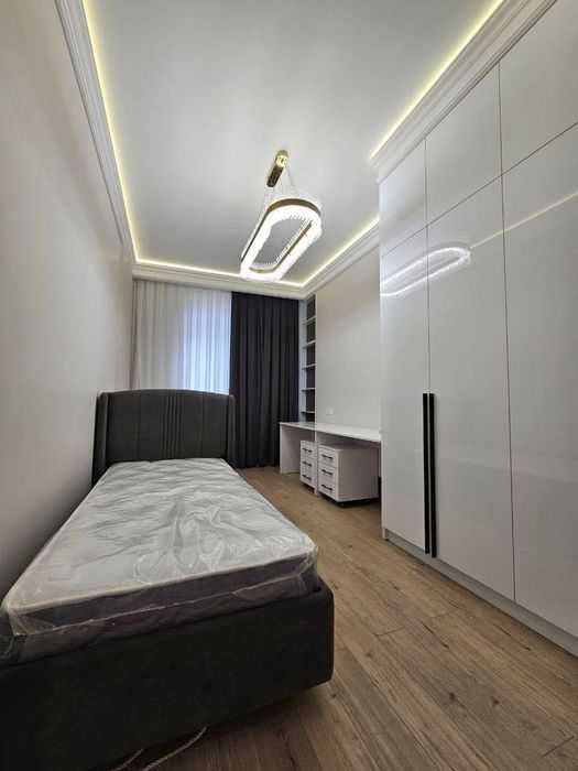 Сдаётся 4х комнатная на Махтумкули Ор-р Техно Парк