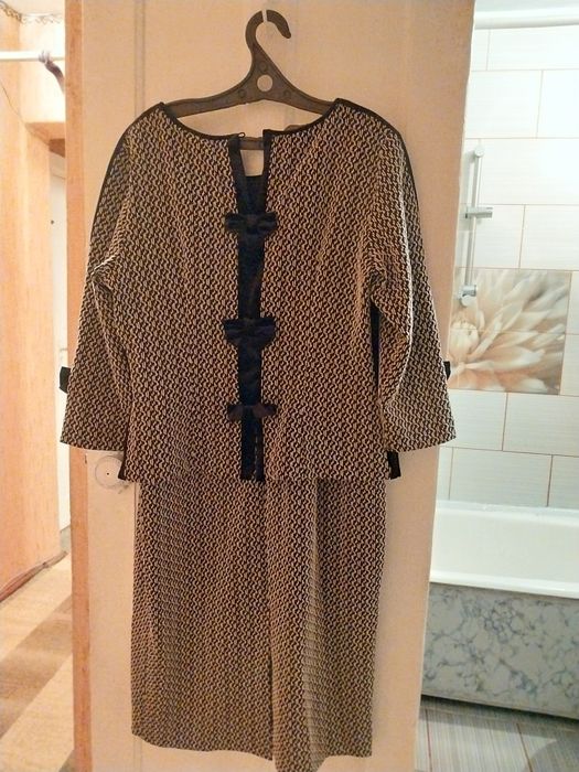 Продам новое  платье 48-50 размера