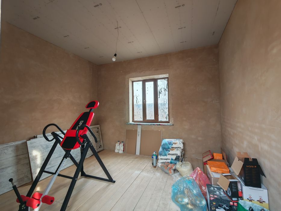 Тез арада уй сатылады! Баҳасы келисимли!