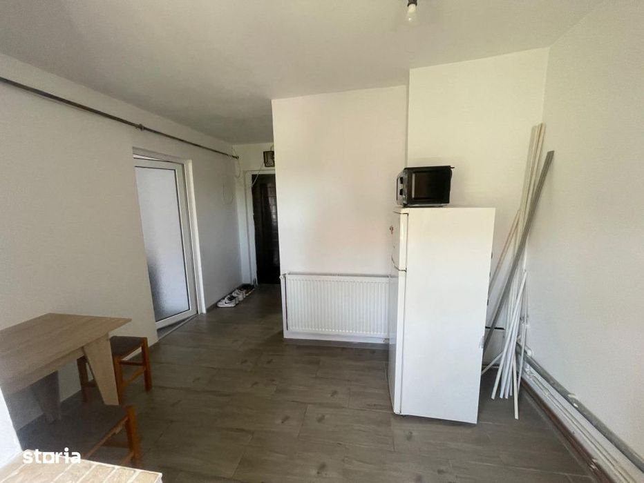 Garsoniera decomandata, 34 mp, etaj 3, zona Craiovita Noua