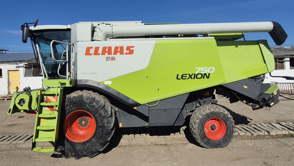 Vând combină Claas lexion 750