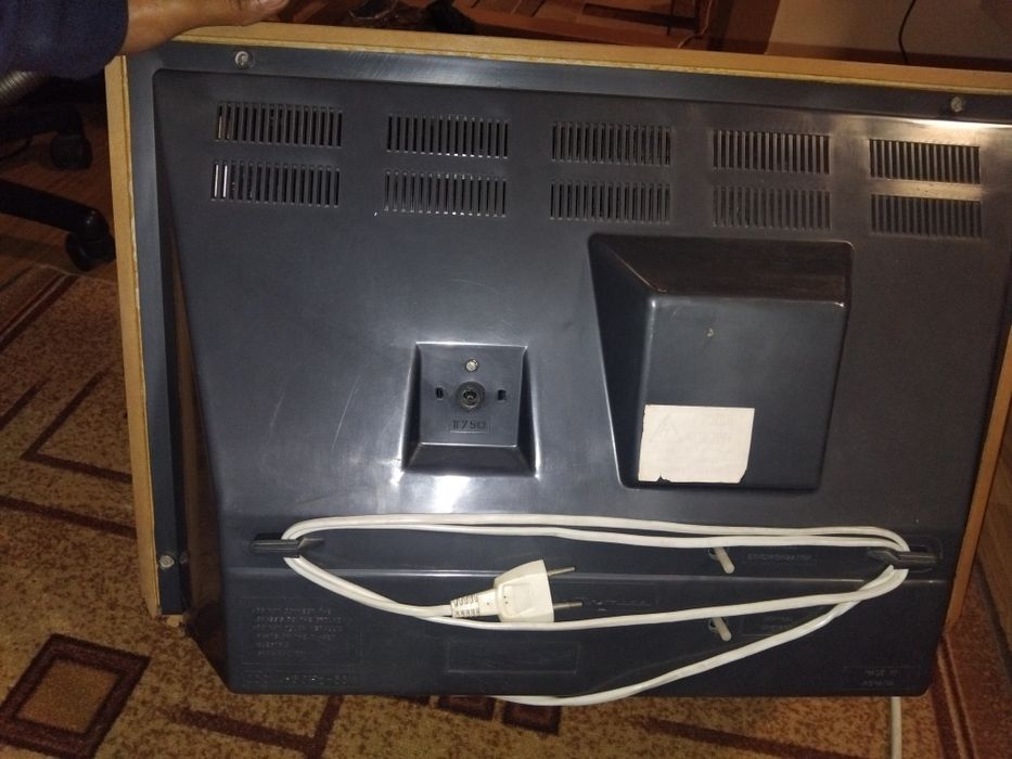 Vând televizor sirius 207  in stare impecabila, perfect funcțional