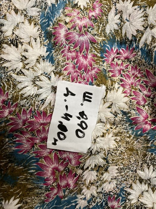 Платове парчета вълнени, памучни, коприна и дамаска