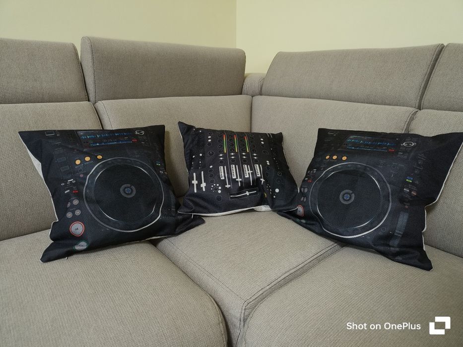 Set 3 perne decorative DJ(+ 2 rânduri de fete)