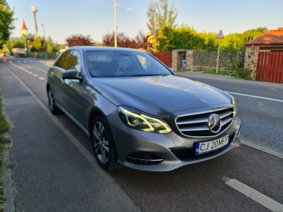 Vând Mercedes Benz E 350