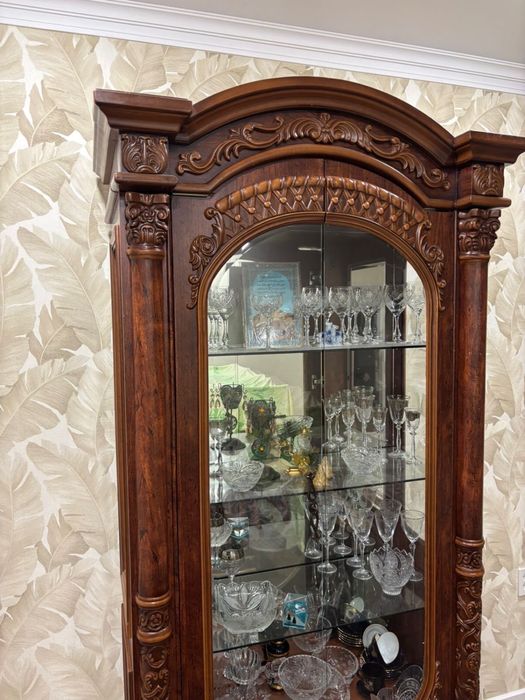 Витрина для посуды