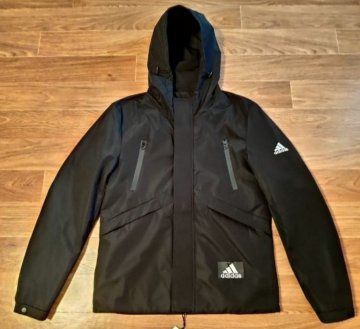 Adidas. Куртка с капюшоном на мальчика