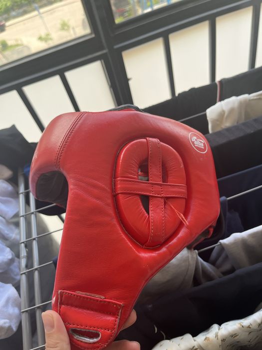 Боксерский шлем в отличном состоянии