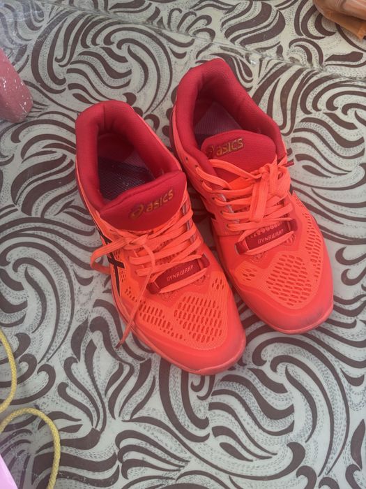 Кроссовки Asics 37 размер.