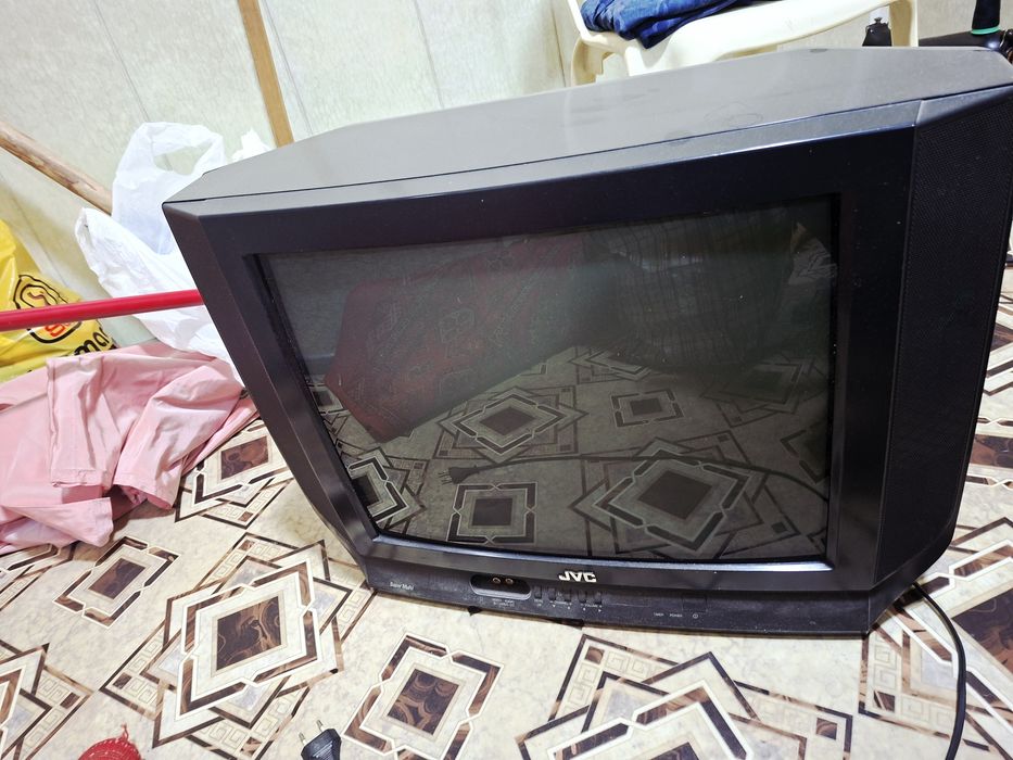 Телевизор полностью в рабочем состоянии