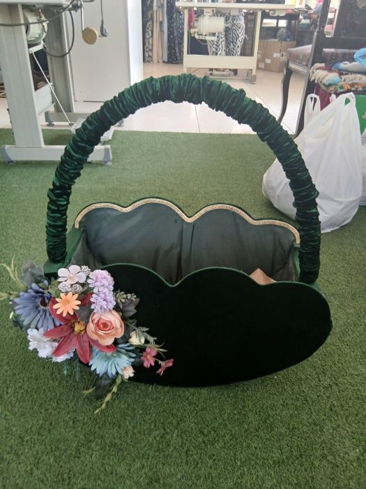 To'y marosimlar uchun sandiqlar to'plami