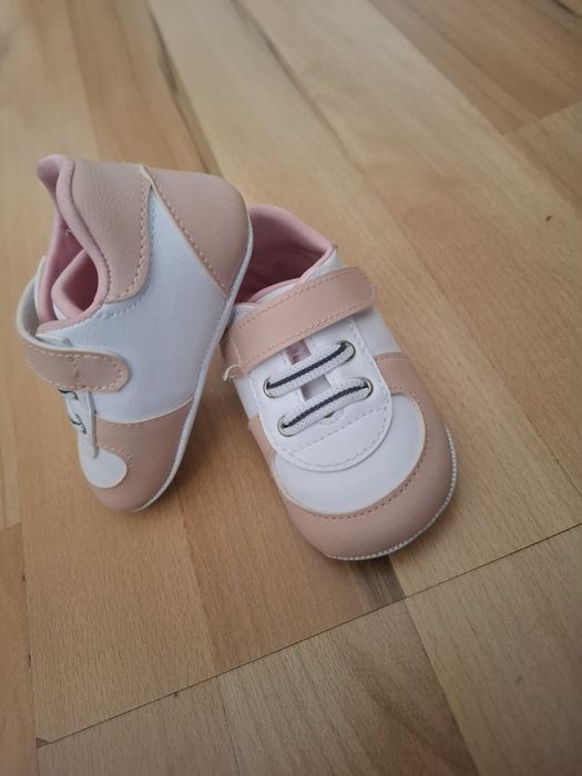 Бебешки буйки и обувки