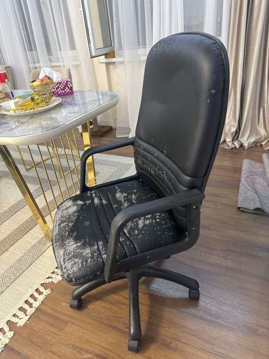 Ofisniy kreslo 50000