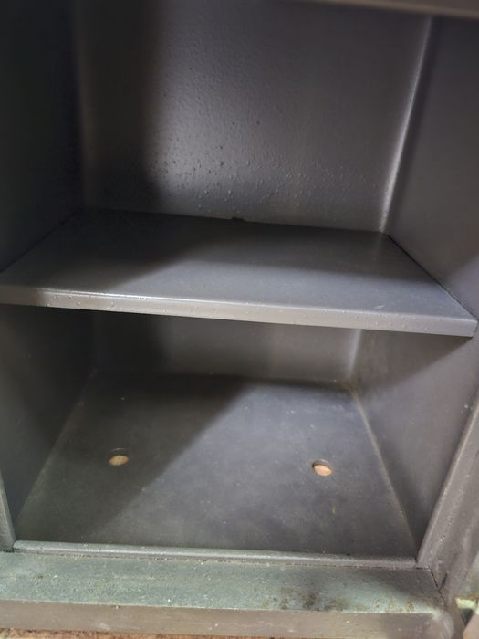 Сейф метална каса