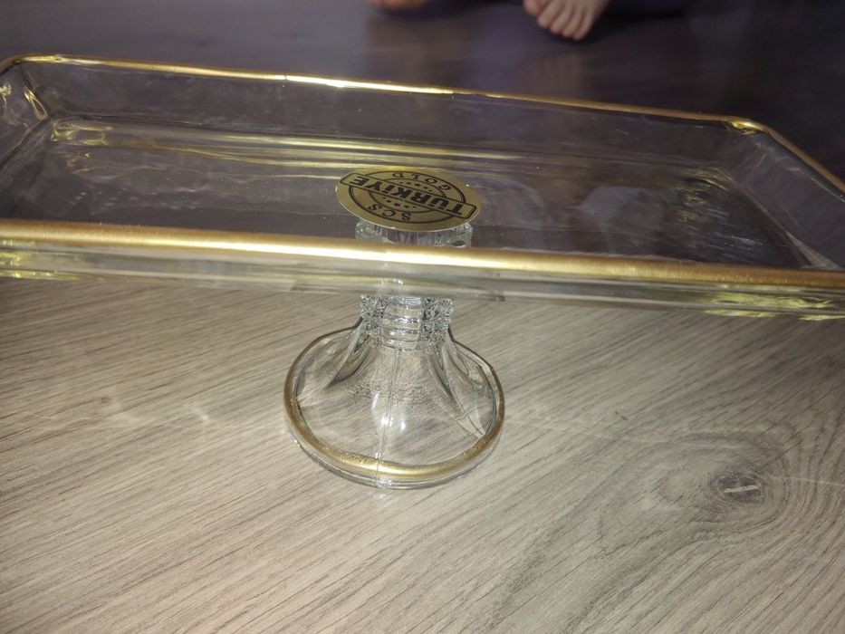 Продаются вазы для печенного и фруктов.