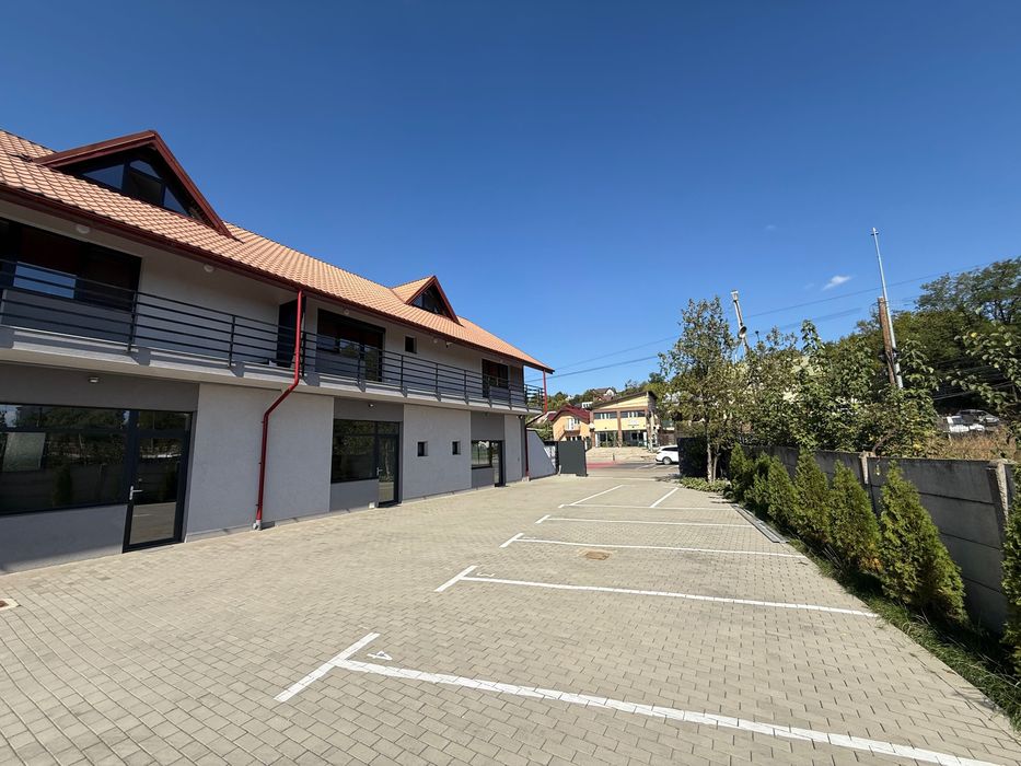 Spațiu comercial 130 - 70 mp utili si aprox 60 mansarda– DN28 Iași-Valea Lupului– lângă Mall Moldova – 2 locuri de parcare