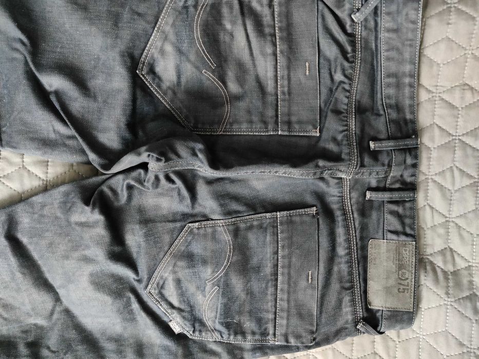 Продавам Мъжки дънки, голям размер - нови