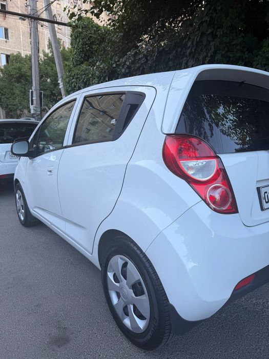 Spark chevrolet.