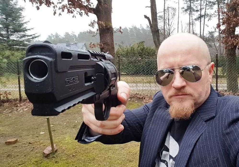 PISTOL [BOSS!] MODIFICAT!! 25.5J. Metal, Arma AIRSOFT Co2 50m