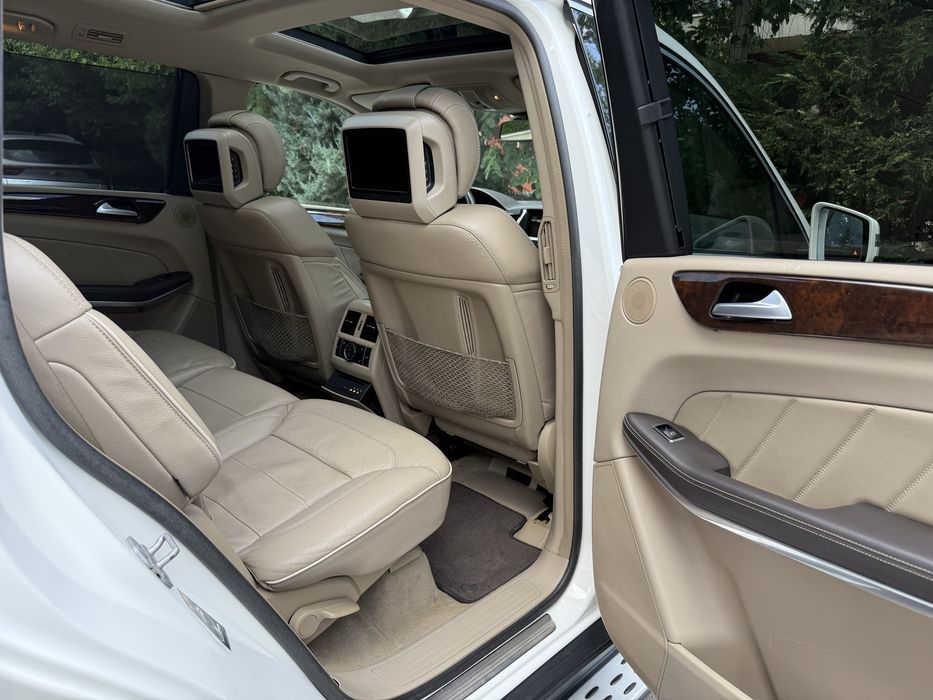 Mercedes-Benz GL 550 AMG, ПЪЛНА сервизна история, 185000 км !