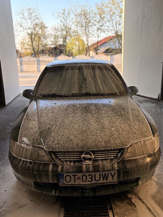 Opel vectra B 1.6 16V