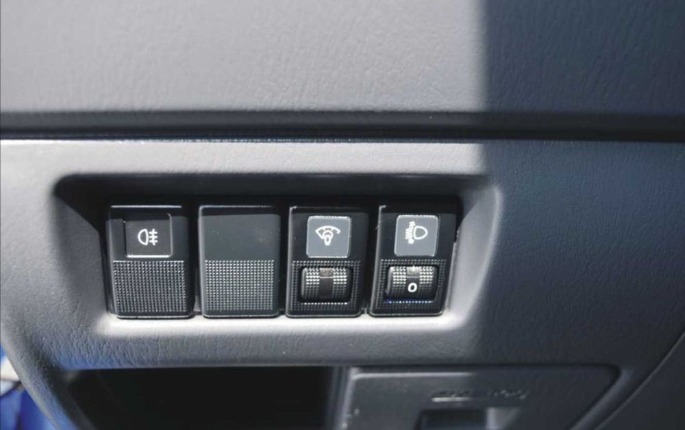 ЧАСТИ Мазда ПРЕМАСИ 1998–2002г. Mazda Premacy Minivan сив металик