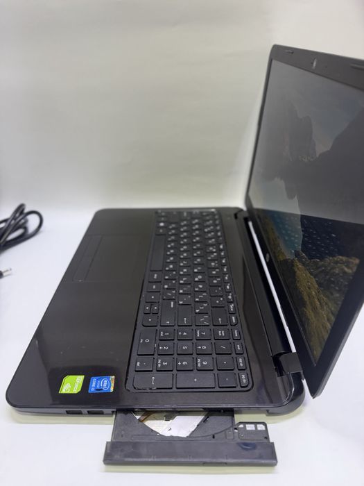 Ноутбук HP 15-r197nr