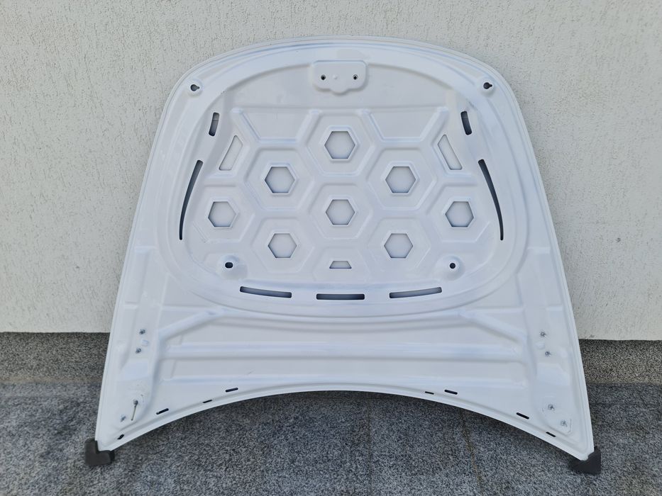 Capota motor fata Tesla Model 3 far