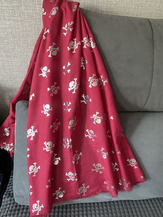 Платок палантин с черепами…