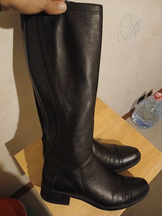 Дамски кожени ботуши