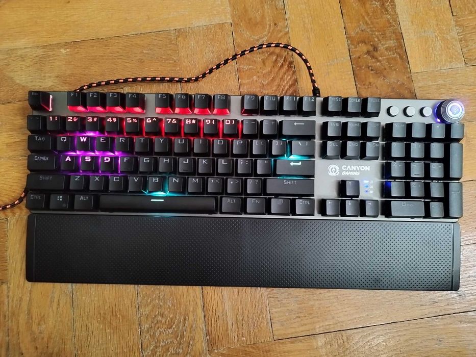 Tastatura mecanica Canyon Gaming