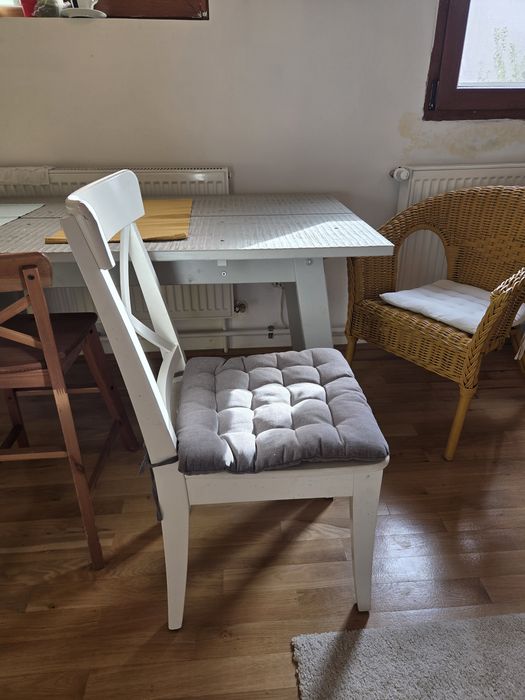 Vând 2 scaune Ikea Rosentorp