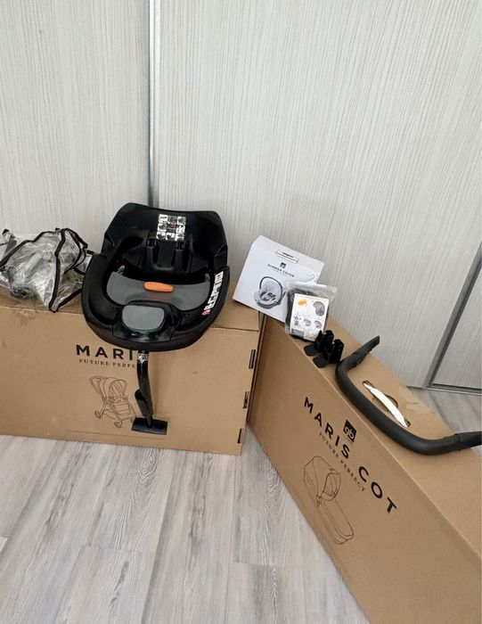 Carucior 3 in 1, GB Maris Lux Black