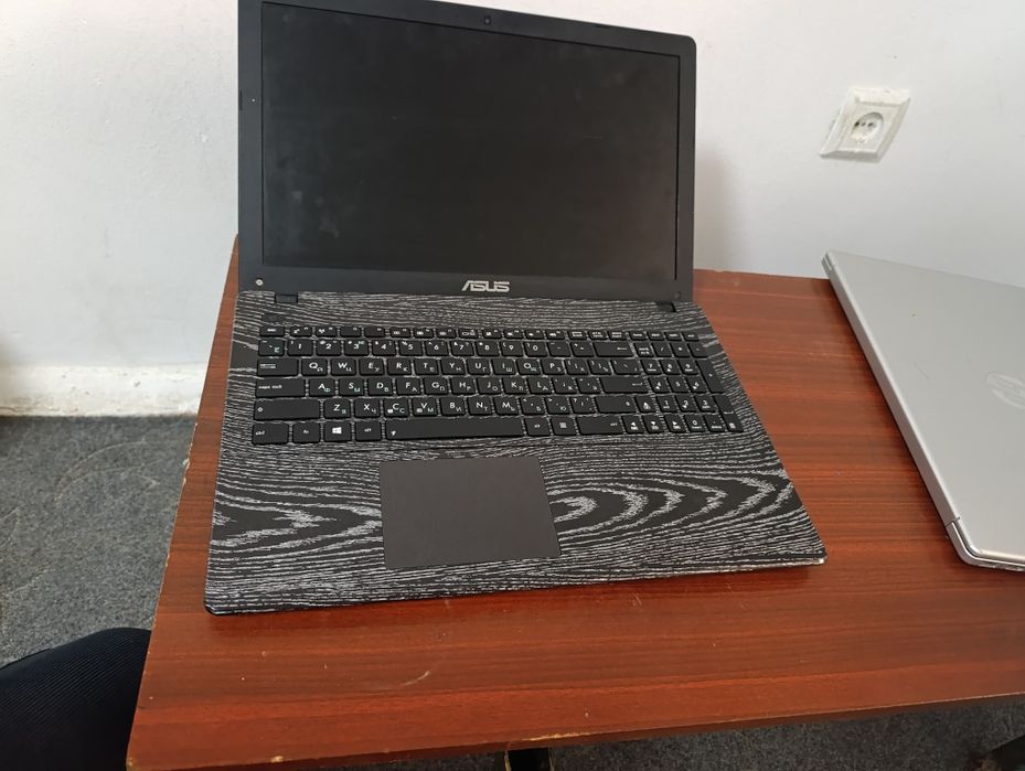 ASUS core i5 1tera xotira