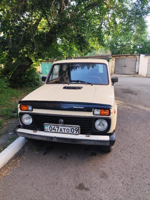 Ваз 21213 на полном ходу