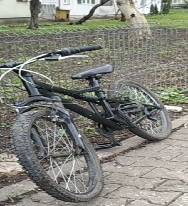 Vând bicicleta rockrider full suspension