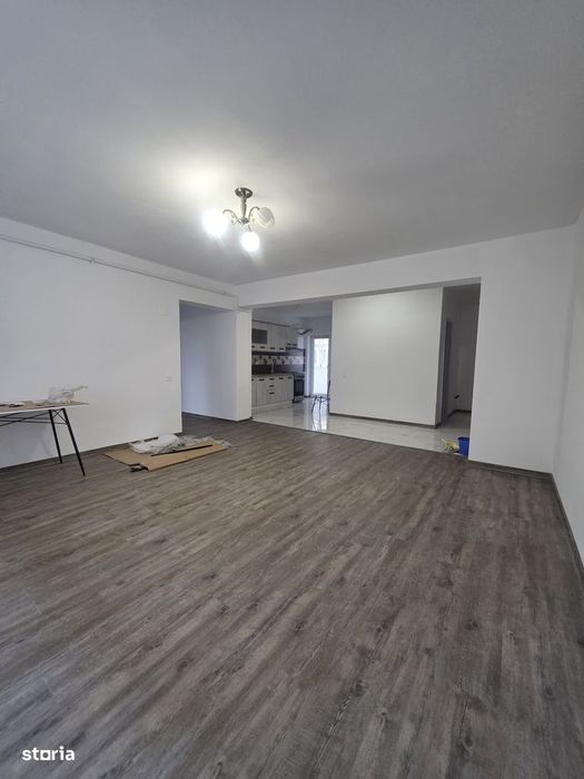 Apartament 3 camere, parter, 1 Mai,bloc nou