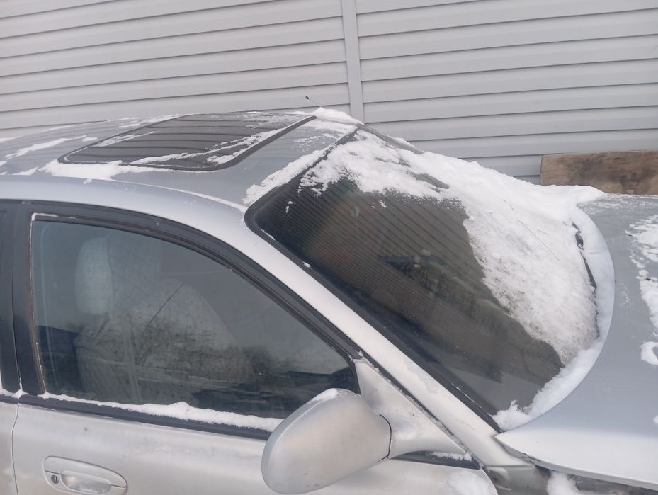 Продам на запчасти Мазду Кронос