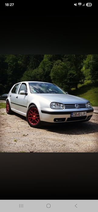VOLKSWAGEN Golf 2001