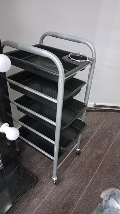 Полка для  парикмахерских услуг