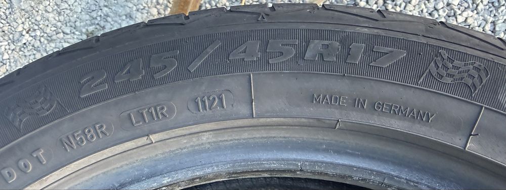 3бр 245/45/17 на 6мм с 21дот Дебица