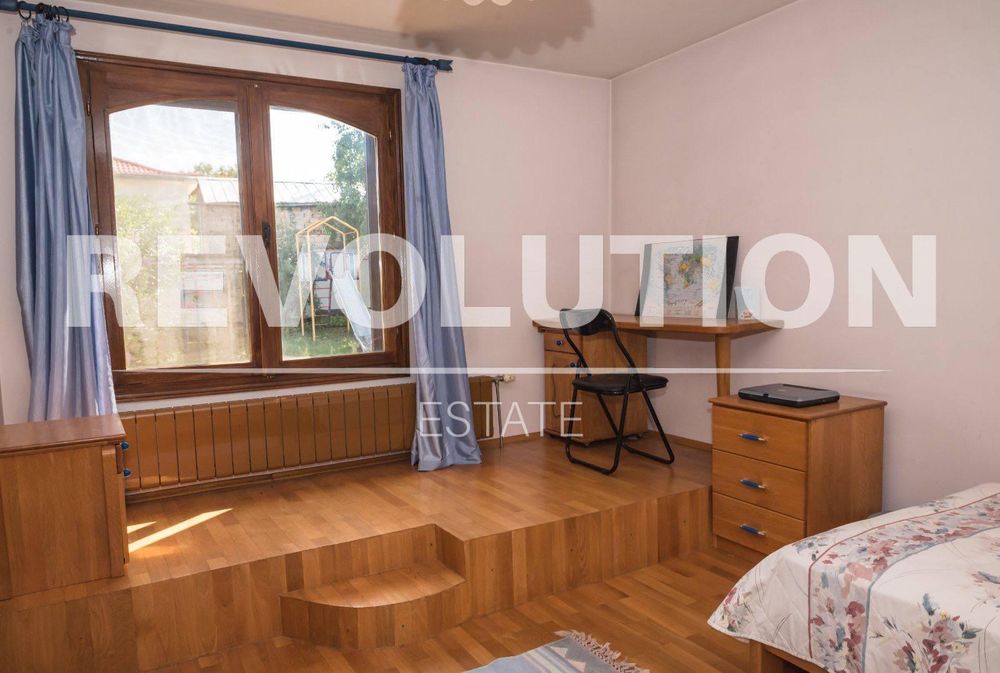 Дава се под наем Къща в с. Приселци, Област Варна - 300 кв.м за 2000 € - Снимка #5